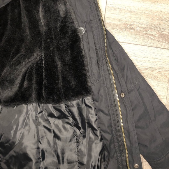 Aritzia copy black winter parka - Picture 4 of 4